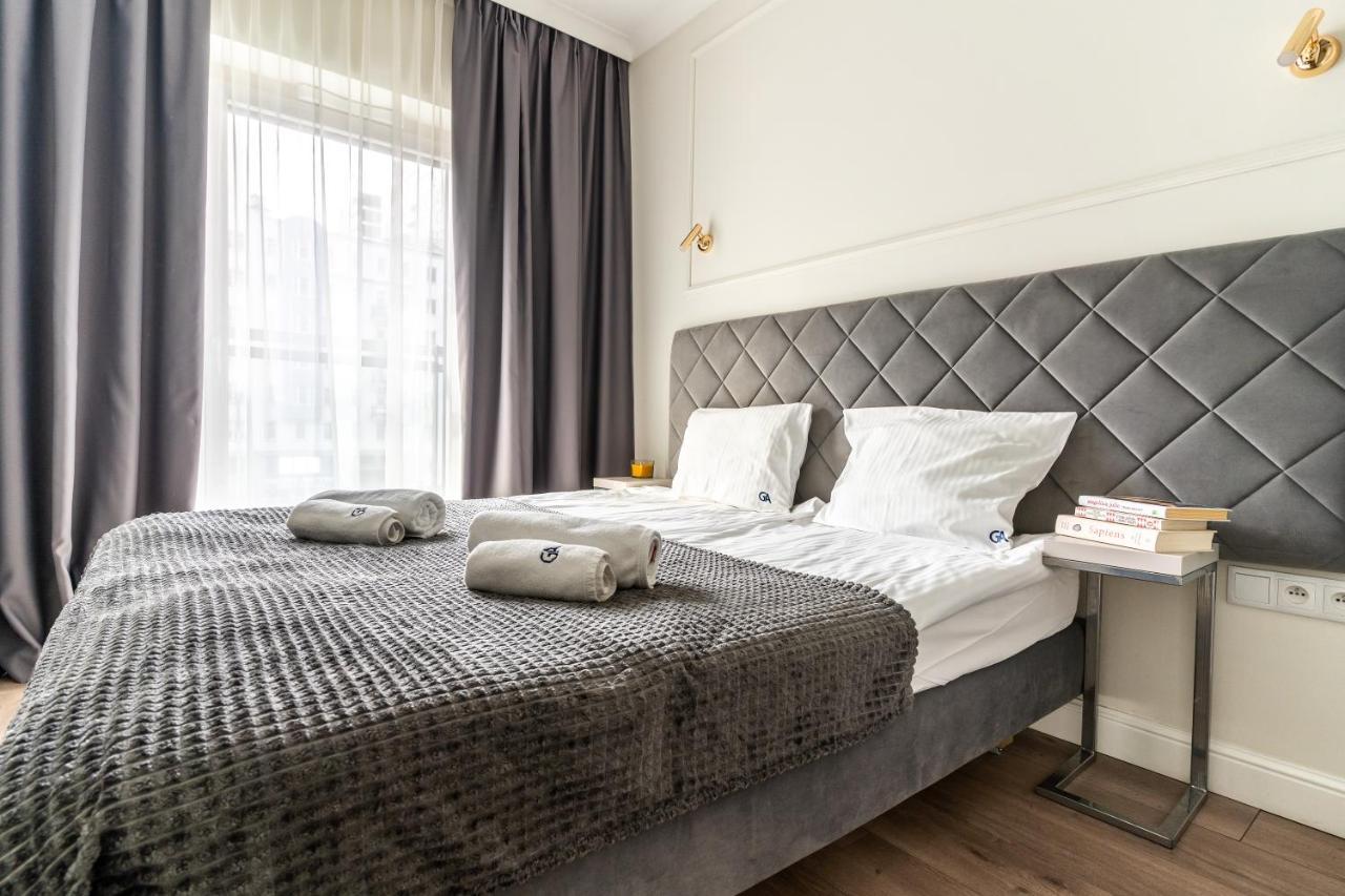 Apartamenty Mennica Residence - Golden Apartments Varsó Kültér fotó